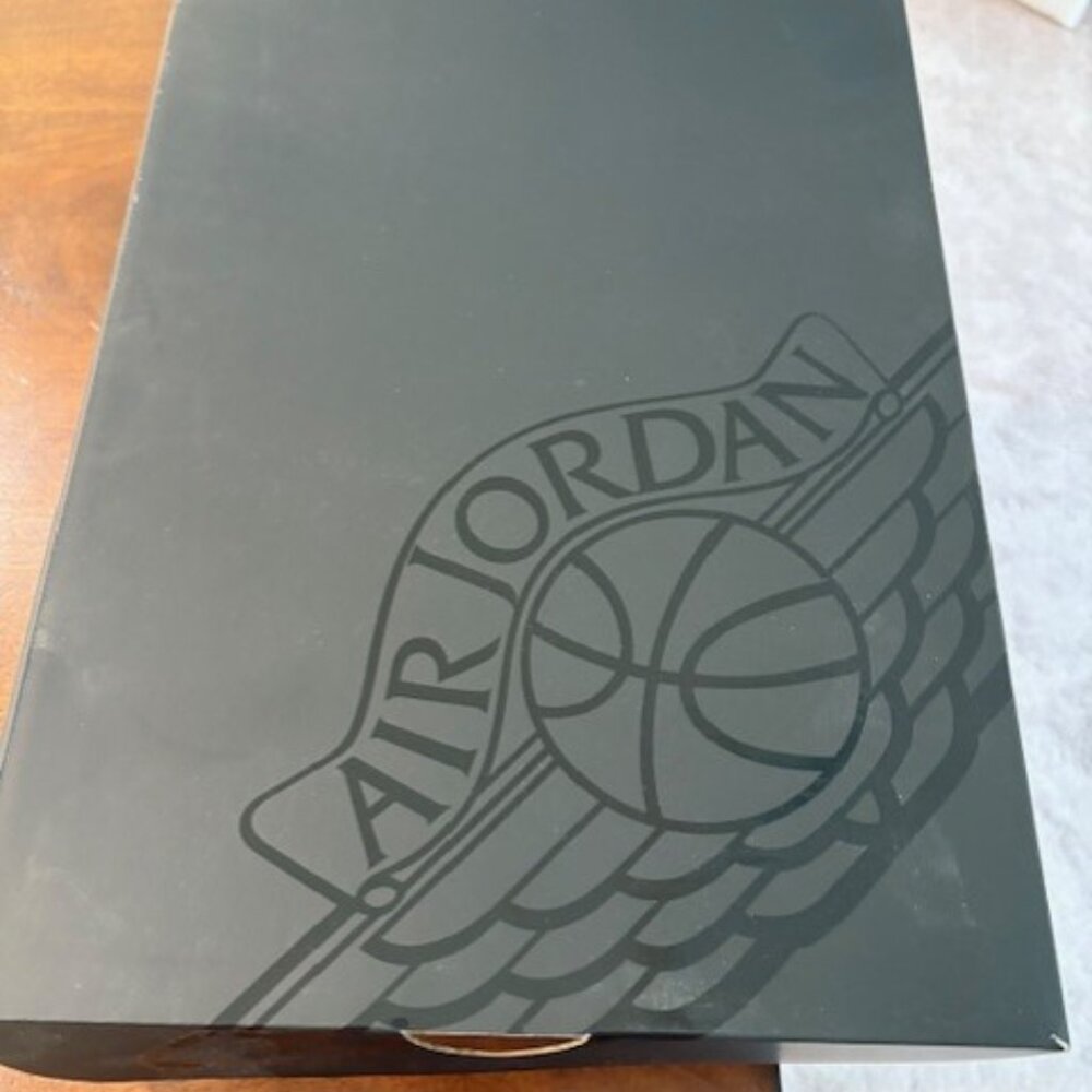 Air Jordan 1 Mid SE Men's Size 13 - Picture 8 of 9